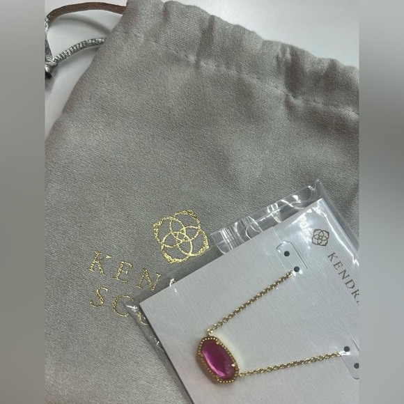 NWT Elisa gold pendant necklace in Azalea illusion - Picture 2 of 2